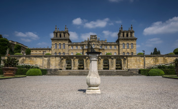 Картинка blenheim palace города дворцы замки крепости солнечные часы дворец лестница площадь