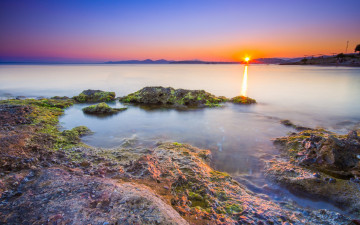 Картинка природа восходы закаты горизонт камни океан солнце заря