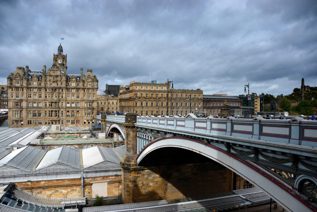 Обои картинки фото edinburgh, north, bridge, города, эдинбург, шотландия, англия, река, мост, дома