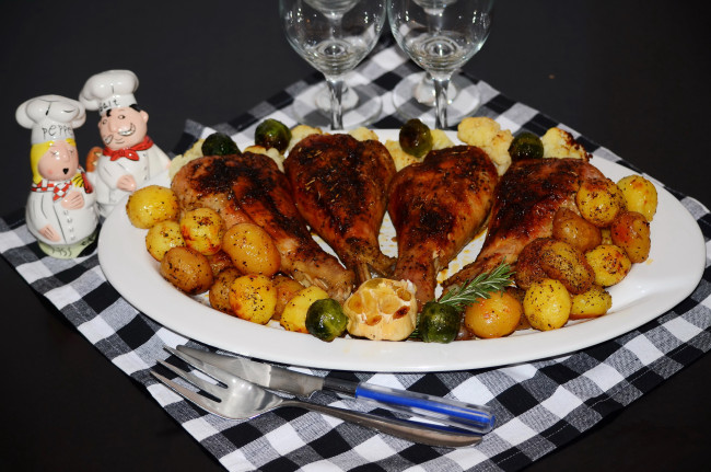 Обои картинки фото еда, вторые блюда, картофель, тарелка, курица