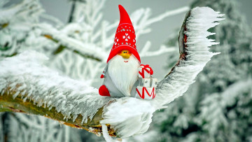 Картинка праздничные фигурки зима снег ветка