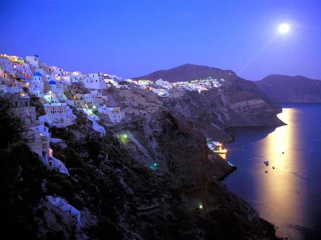 Обои картинки фото moonrise, over, santorini, greece, города, санторини, греция