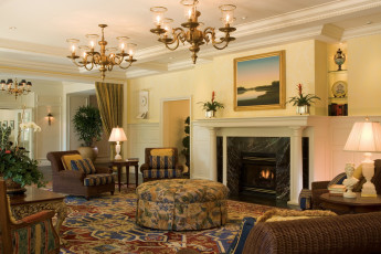Картинка интерьер гостиная камин люстра дизайн комната