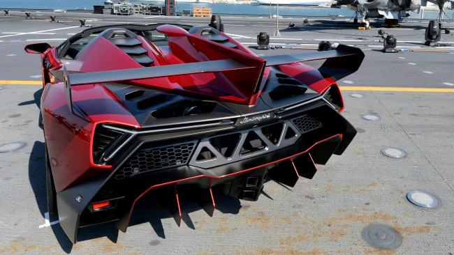 Обои картинки фото lamborghini veneno, автомобили, выставки и уличные фото, италия, lamborghini, automobili, holding, s, p, a, класс-люкс, спортивные