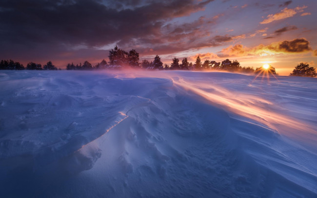 Обои картинки фото природа, восходы, закаты, небо, солнце, зима, снег, лучи, облака, закат