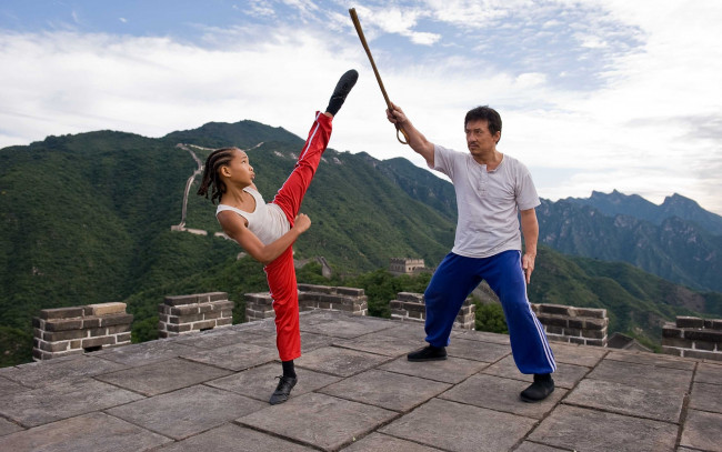Обои картинки фото the karate kid , 2010, кино фильмы, каратэ-пацан, драма, спорт, джеки, чан, джейден, смит, сша, китай