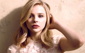 Картинка Chloe+Grace+Moretz девушки  актриса платье губы блондинка