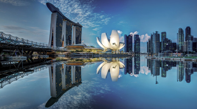 Обои картинки фото города, сингапур, ночь, отражение, отель