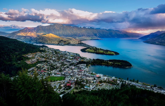 Обои картинки фото queenstown, new, zealand, города, панорамы, горы, куинстаун, новая, зеландия, озеро, уакатипу, бухта