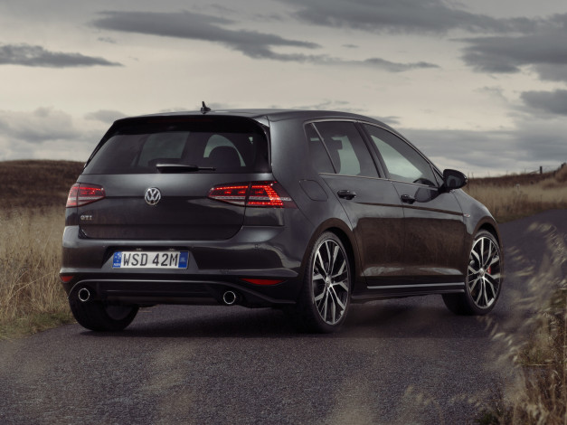 Обои картинки фото автомобили, volkswagen, typ, 5g, 2014г, темный, au-spec, 5-door, performance, golf, gti