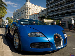 Картинка bugatti автомобили выставки уличные фото veyron