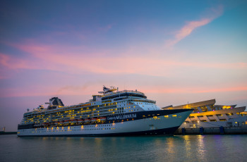 Картинка marina+bay+cruise+centre +singapore корабли лайнеры судно круизное океанское