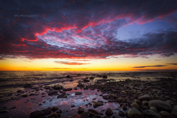 Картинка природа восходы закаты облака камни море