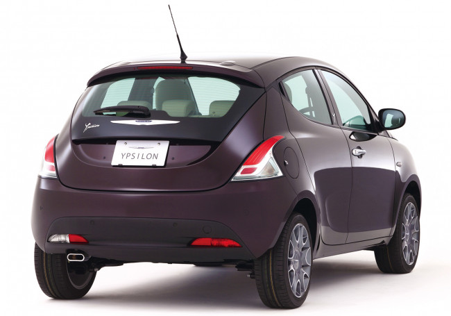 Обои картинки фото chrysler ypsilon purple 2013, автомобили, chrysler, ypsilon, 2013, purple