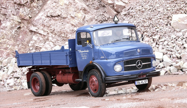 Обои картинки фото автомобили, mercedes trucks, lk, 710, mercedes-benz