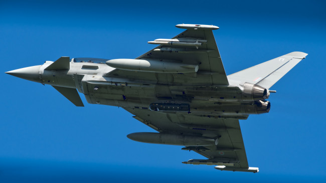 Обои картинки фото eurofigter ef-2000 typhoon, авиация, боевые самолёты, ввс