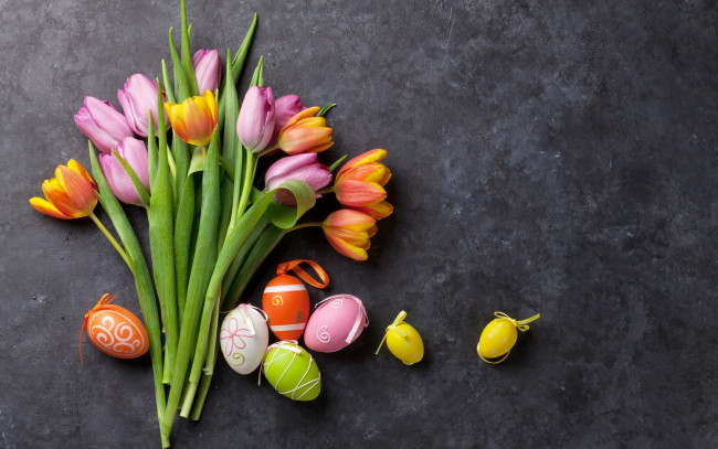 Обои картинки фото праздничные, пасха, tulips, цветы, eggs, тюльпаны, spring, яйца, крашеные, pink, easter, decoration, flowers, happy, розовые, colorful