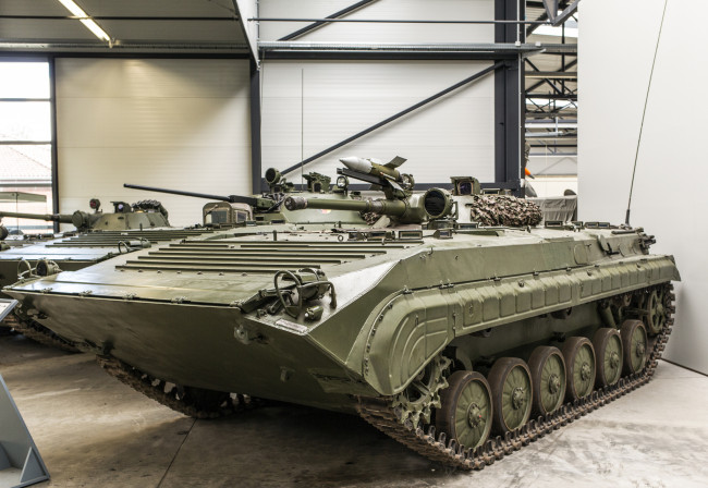 Обои картинки фото bmp-1 sp2, техника, военная техника, бронетехника, вооружение, музей