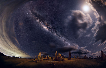 Картинка космос галактики туманности западная австралия национальный парк nambung ночь небо млечный путь звезды скалы панорама