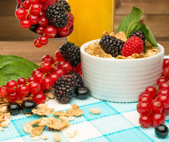 Обои картинки фото еда, разное, ягоды, fresh, berries, хлопья, breakfast, завтрак, мюсли