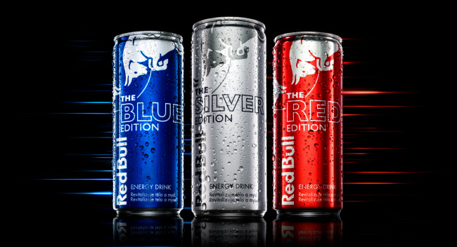 Обои картинки фото red-bull-trio, бренды, red bull, пиво