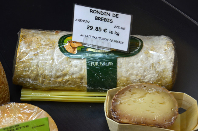 Обои картинки фото rondin de brebis, еда, сырные изделия, сыр