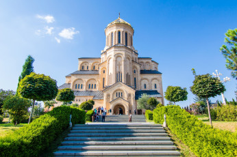 Картинка города -+православные+церкви +монастыри грузия церковь цминда самеба тбилиси
