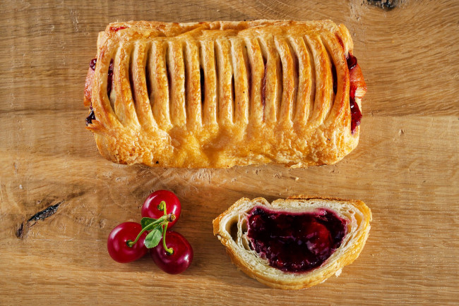 Обои картинки фото еда, пироги, пирог, ягодный, вишня, вишневый