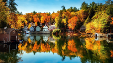 Картинка города -+здания +дома озеро жилые дома отражение осень