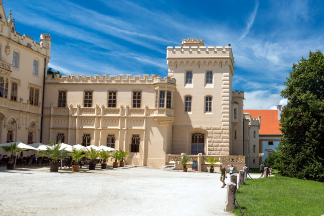 Обои картинки фото lednice castle, города, замки чехии, lednice, castle