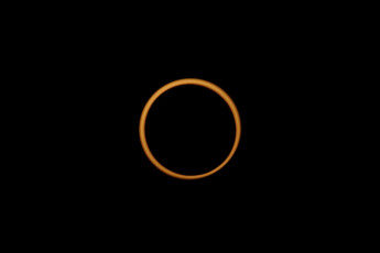 Картинка космос солнце затемнение луна