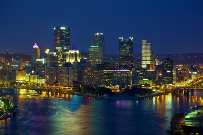 Обои картинки фото питсбург сша, города, - огни ночного города, ночь, река, мост, небоскребы, дома, мегаполис, огни, питсбург