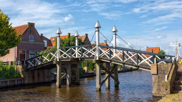 Картинка города -+мосты дома мост река