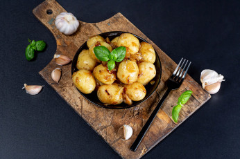 обоя еда, картофель, чеснок, отварной, шкварки, базилик