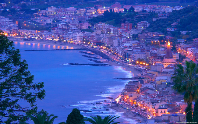 Обои картинки фото taormina, sicilia, города, огни, ночного