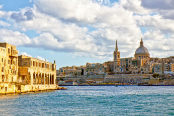 обоя города, валетта, мальта, столица, вода, здания, панорама, valletta, malta, средиземное, море