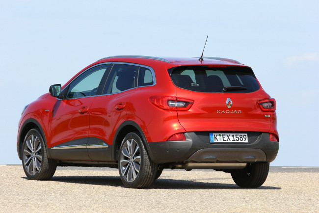 Обои картинки фото автомобили, renault, красный, 2015г, kadjar, bose