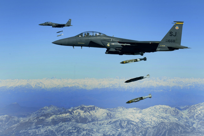 Обои картинки фото авиация, боевые, самолёты, полет, военный, бомбардировщик