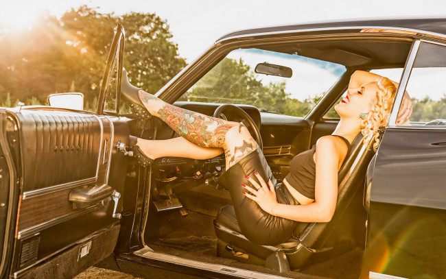 Обои картинки фото автомобили, -авто с девушками, татуировка, блондинка, машина, девушка
