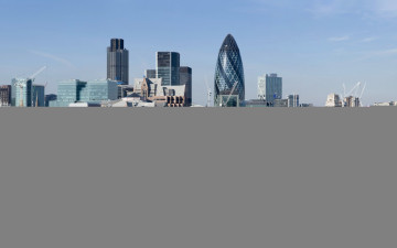 Картинка города лондон+ великобритания река башня небоскребы прогулочные теплоходы
