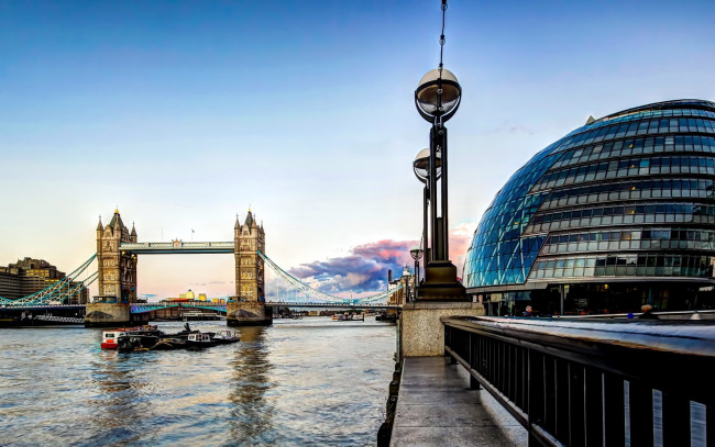 Обои картинки фото города, лондон , великобритания, баржи, река, набережная, мост