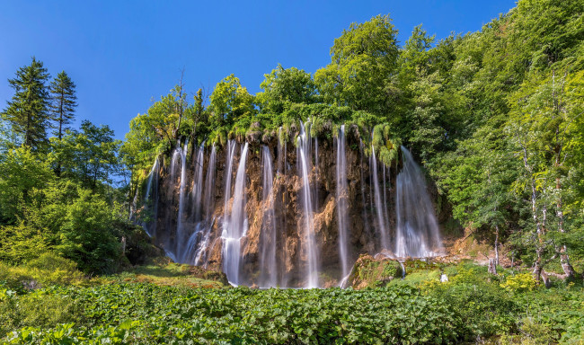 Обои картинки фото природа, водопады, деревья, скалы, водопад, хорватия, croatia, galovac