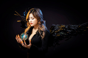 Картинка фэнтези фотоарт девушка шар магия крылья