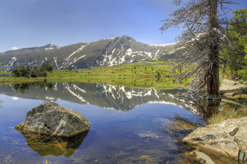 Картинка природа реки озера камни озеро горы деревья