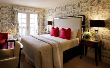 Картинка интерьер спальня стиль кровать комната дизайн квартира растения кресло ваза цветы подушки стол