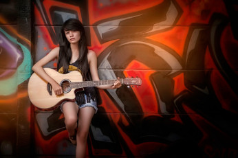 обоя музыка, - другое, гитаристка, стена, граффити, гитара, девушка, взгляд