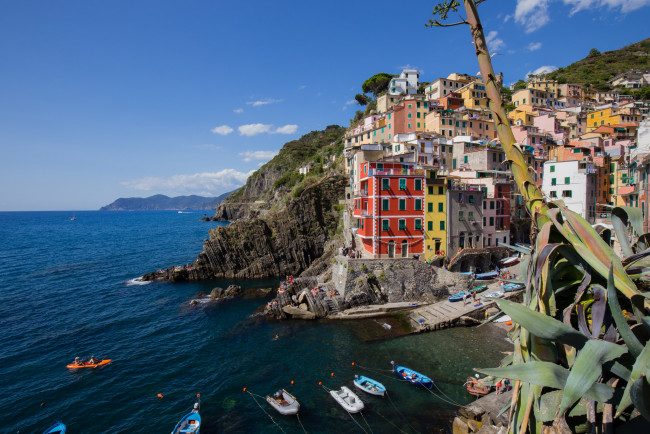 Обои картинки фото riomaggiore,  cinque terre,  italy, города, - пейзажи, море, горы, поселок