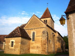 Картинка города католические соборы костелы аббатства франция фонарь