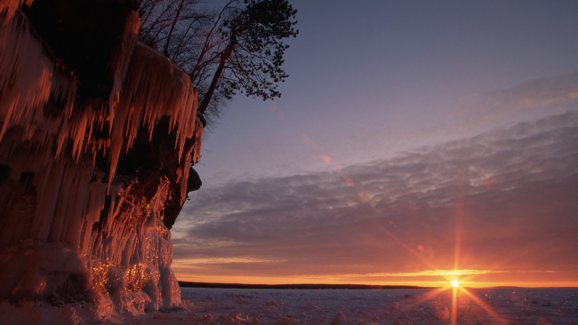 Обои картинки фото природа, восходы, закаты, зима, закат, обрыв, лед, сосульки