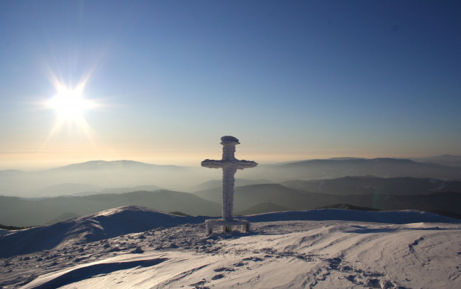 Обои картинки фото природа, горы, зима, снег, крест